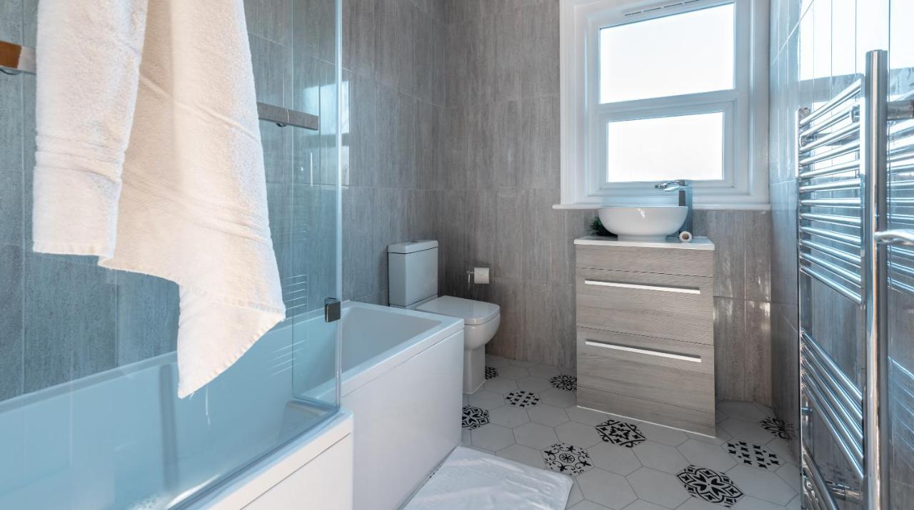 Ty Hapus Newport - Luxury 4 Bedroom Home エクステリア 写真